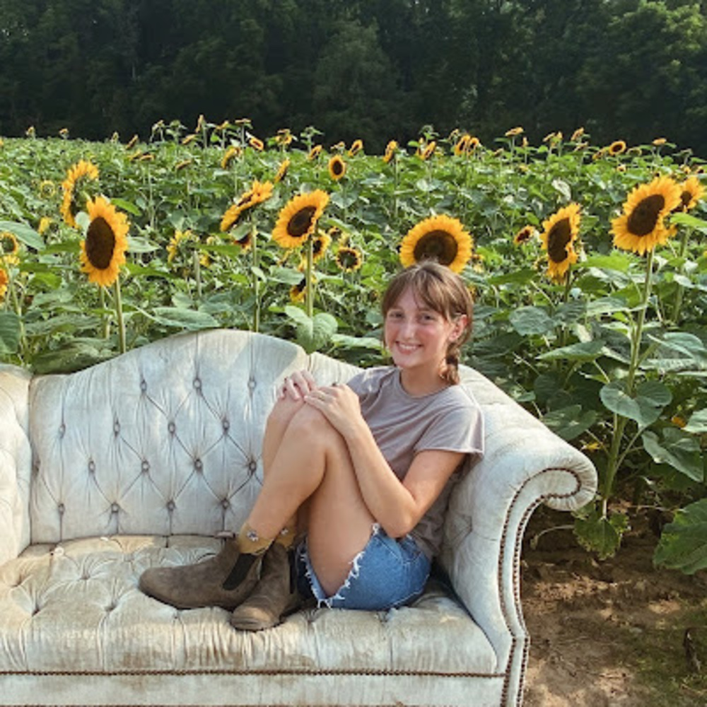 Meet your Posher, Isabella